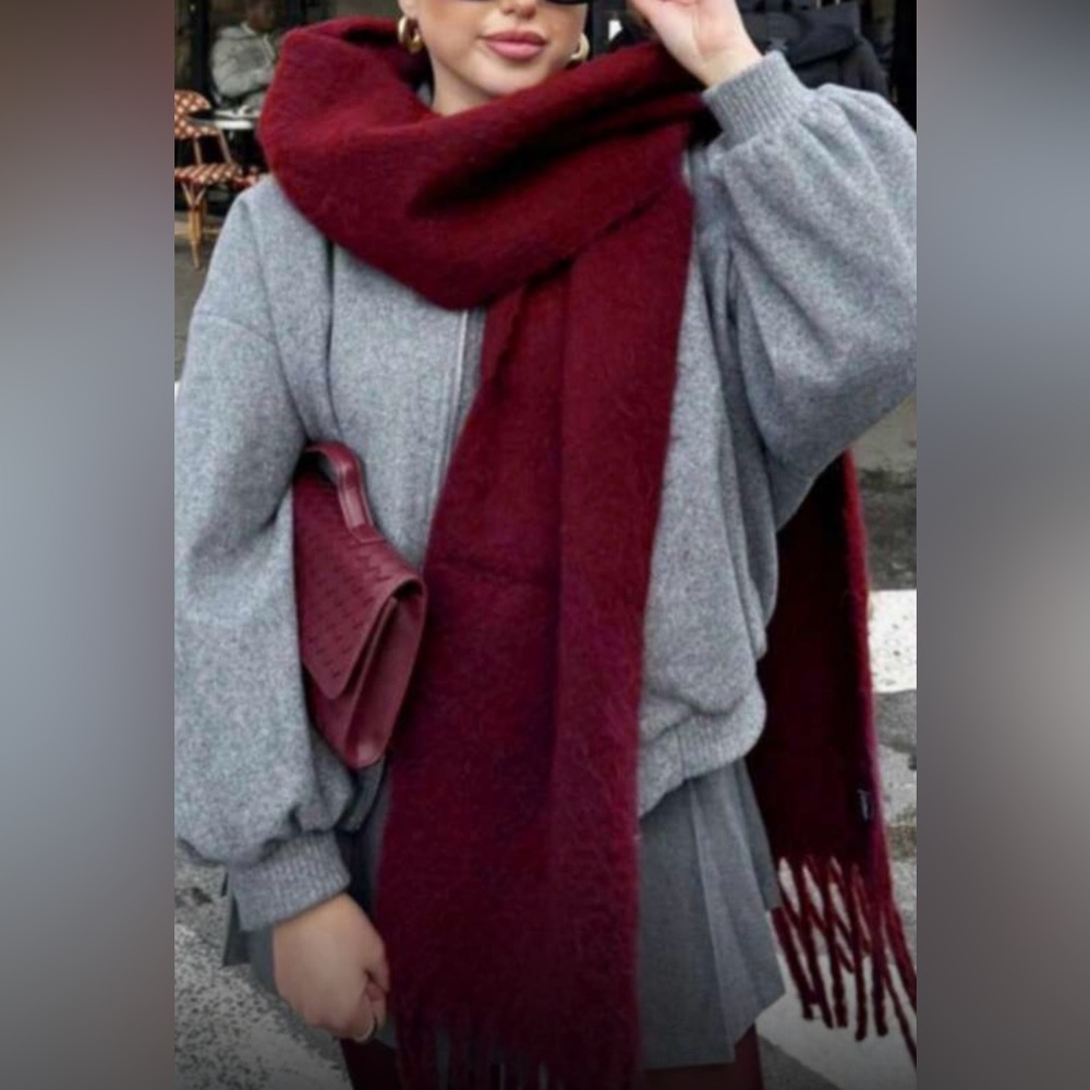 Burgundy Knitted Wool Scarf